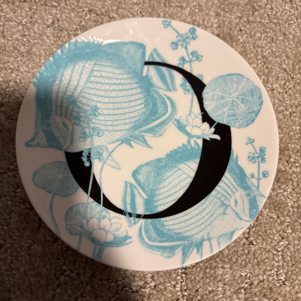 Anthropologie Grace Letter O Ocean Fish Scene Salad Dessert Plate